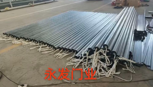 活動垂壁生產(chǎn)車間